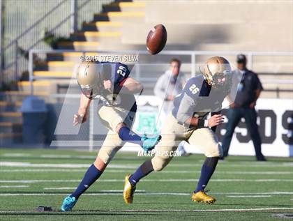 Thumbnail 3 in Mater Dei Catholic vs. Olympian (CIF SDS Division 2 Final) photogallery.