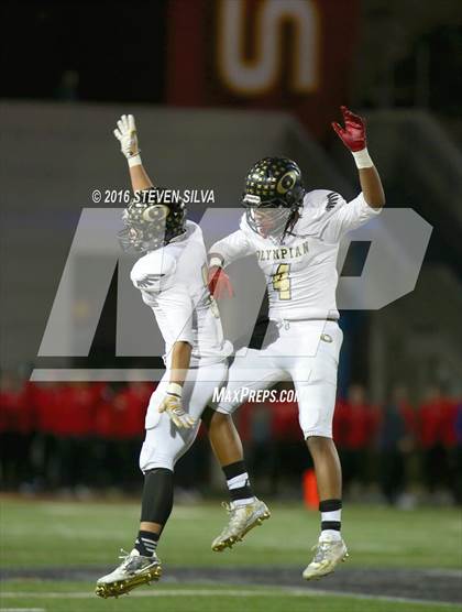 Thumbnail 1 in Mater Dei Catholic vs. Olympian (CIF SDS Division 2 Final) photogallery.
