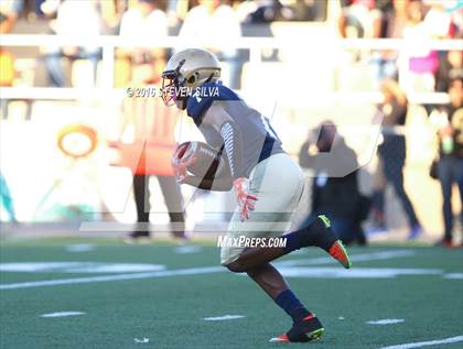 Thumbnail 1 in Mater Dei Catholic vs. Olympian (CIF SDS Division 2 Final) photogallery.