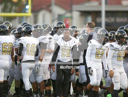 Thumbnail 3 in Mater Dei Catholic vs. Olympian (CIF SDS Division 2 Final) photogallery.