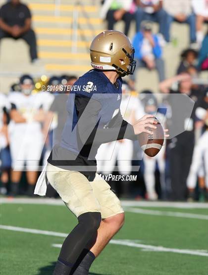 Thumbnail 3 in Mater Dei Catholic vs. Olympian (CIF SDS Division 2 Final) photogallery.
