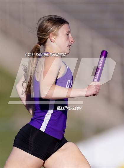 Thumbnail 3 in Metro Conference Track and Field Meet (4X400 Meter) photogallery.