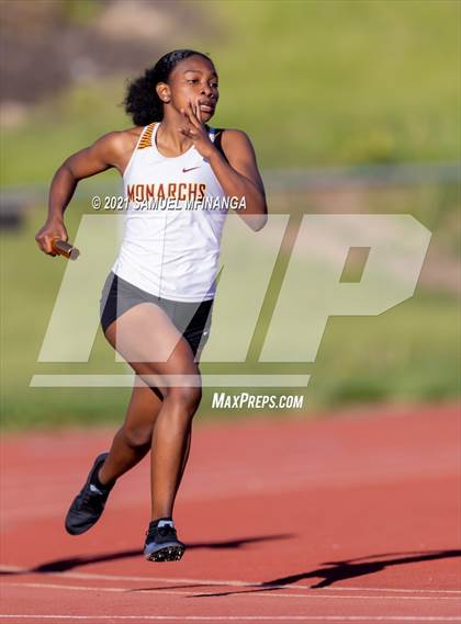 Thumbnail 2 in Metro Conference Track and Field Meet (4X400 Meter) photogallery.