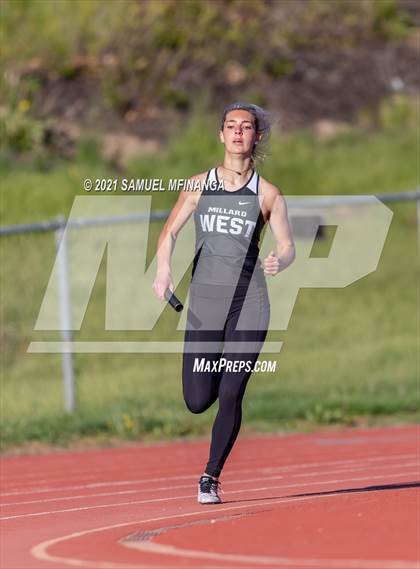 Thumbnail 1 in Metro Conference Track and Field Meet (4X400 Meter) photogallery.