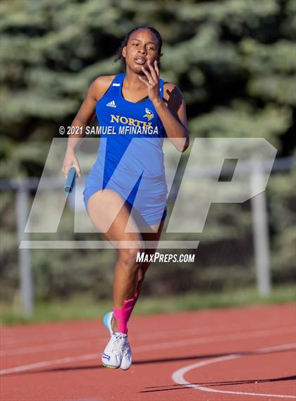 Thumbnail 1 in Metro Conference Track and Field Meet (4X400 Meter) photogallery.