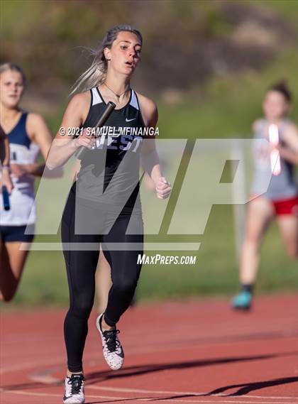 Thumbnail 1 in Metro Conference Track and Field Meet (4X400 Meter) photogallery.