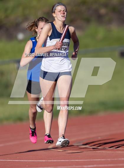 Thumbnail 2 in Metro Conference Track and Field Meet (4X400 Meter) photogallery.