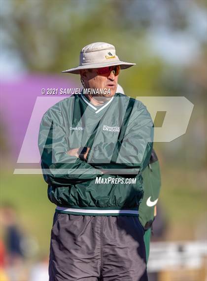 Thumbnail 2 in Metro Conference Track and Field Meet (4X400 Meter) photogallery.
