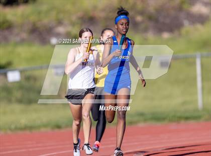 Thumbnail 3 in Metro Conference Track and Field Meet (4X400 Meter) photogallery.