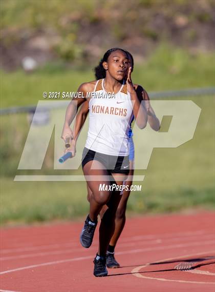 Thumbnail 3 in Metro Conference Track and Field Meet (4X400 Meter) photogallery.