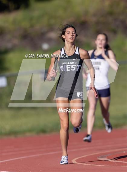 Thumbnail 3 in Metro Conference Track and Field Meet (4X400 Meter) photogallery.