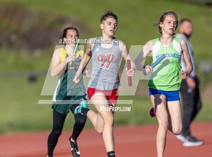 Thumbnail 1 in Metro Conference Track and Field Meet (4X400 Meter) photogallery.