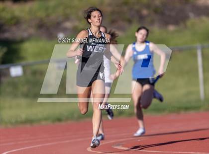 Thumbnail 1 in Metro Conference Track and Field Meet (4X400 Meter) photogallery.