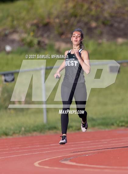 Thumbnail 2 in Metro Conference Track and Field Meet (4X400 Meter) photogallery.