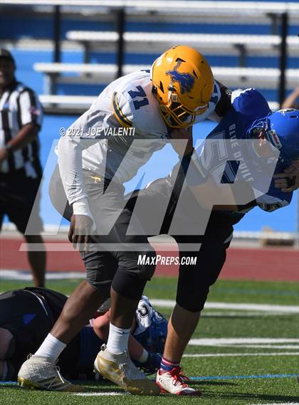 Thumbnail 1 in Lockport vs. Kenmore West photogallery.