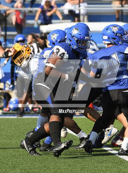 Thumbnail 3 in Lockport vs. Kenmore West photogallery.