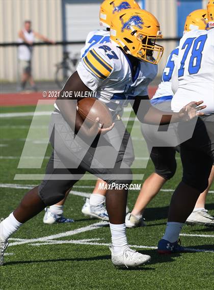 Thumbnail 2 in Lockport vs. Kenmore West photogallery.