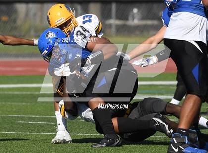 Thumbnail 2 in Lockport vs. Kenmore West photogallery.