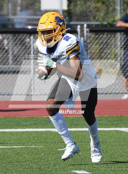 Thumbnail 2 in Lockport vs. Kenmore West photogallery.