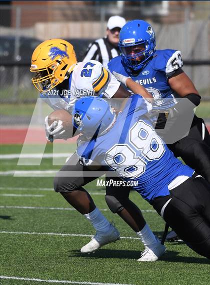 Thumbnail 1 in Lockport vs. Kenmore West photogallery.