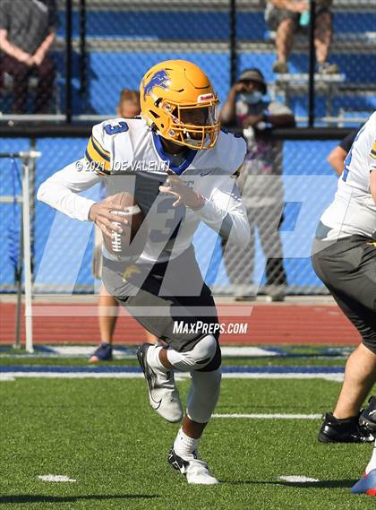 Thumbnail 2 in Lockport vs. Kenmore West photogallery.