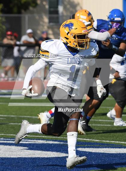 Thumbnail 3 in Lockport vs. Kenmore West photogallery.