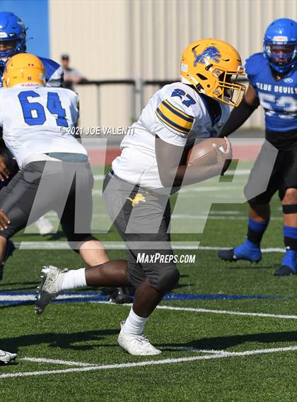 Thumbnail 2 in Lockport vs. Kenmore West photogallery.