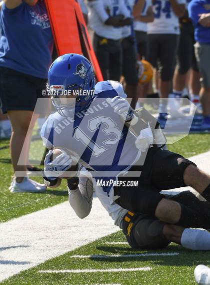 Thumbnail 3 in Lockport vs. Kenmore West photogallery.