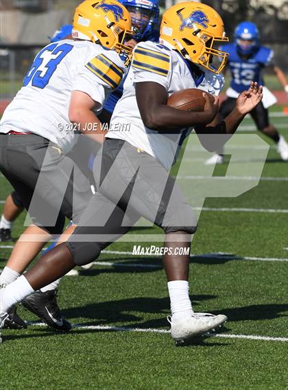 Thumbnail 3 in Lockport vs. Kenmore West photogallery.