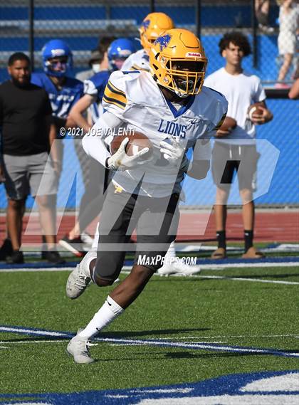 Thumbnail 1 in Lockport vs. Kenmore West photogallery.