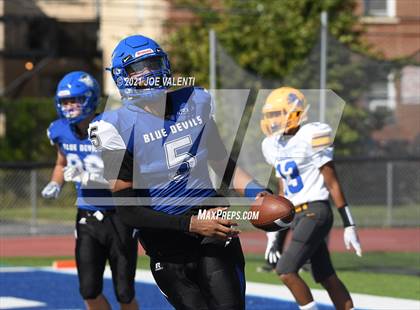 Thumbnail 3 in Lockport vs. Kenmore West photogallery.