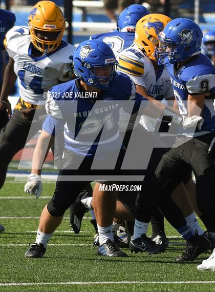 Thumbnail 2 in Lockport vs. Kenmore West photogallery.