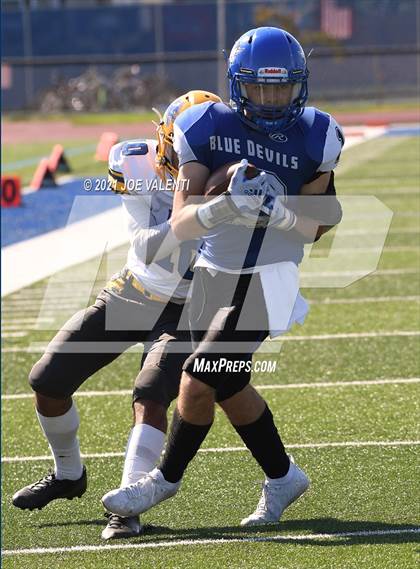Thumbnail 3 in Lockport vs. Kenmore West photogallery.