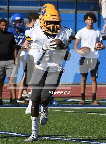Thumbnail 2 in Lockport vs. Kenmore West photogallery.