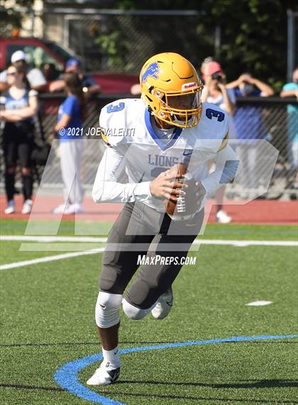 Thumbnail 2 in Lockport vs. Kenmore West photogallery.