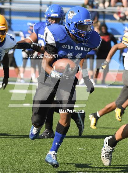 Thumbnail 2 in Lockport vs. Kenmore West photogallery.