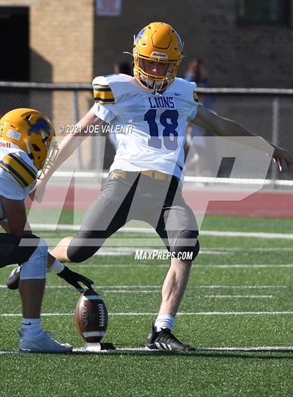 Thumbnail 2 in Lockport vs. Kenmore West photogallery.
