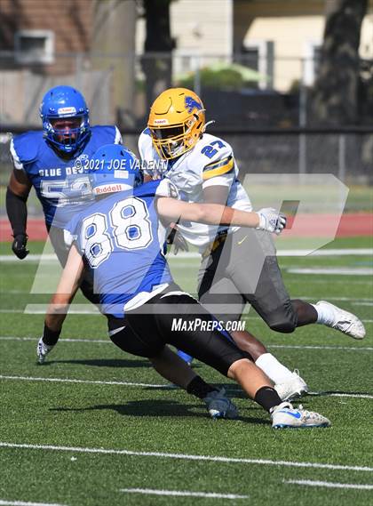 Thumbnail 2 in Lockport vs. Kenmore West photogallery.