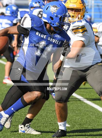Thumbnail 1 in Lockport vs. Kenmore West photogallery.