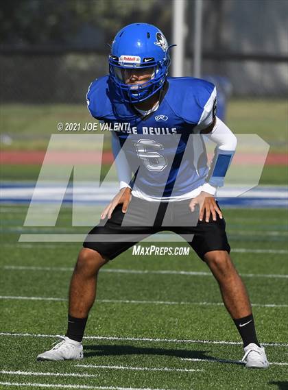 Thumbnail 3 in Lockport vs. Kenmore West photogallery.