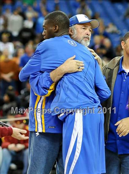Thumbnail 1 in St. Joseph Notre Dame vs. St. Bernard (CIF State D5 Final) photogallery.