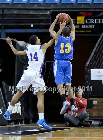 Thumbnail 2 in St. Joseph Notre Dame vs. St. Bernard (CIF State D5 Final) photogallery.