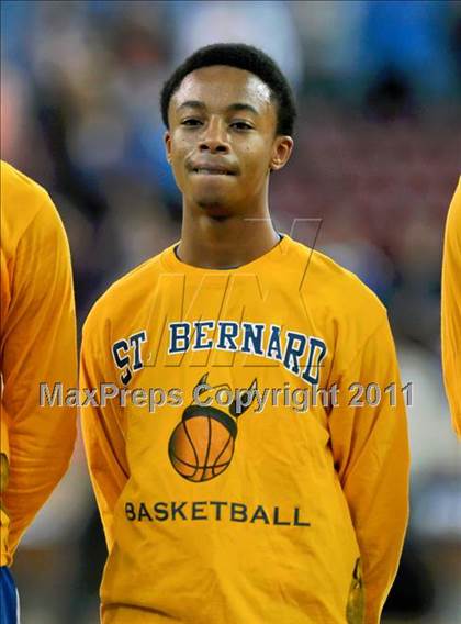 Thumbnail 2 in St. Joseph Notre Dame vs. St. Bernard (CIF State D5 Final) photogallery.