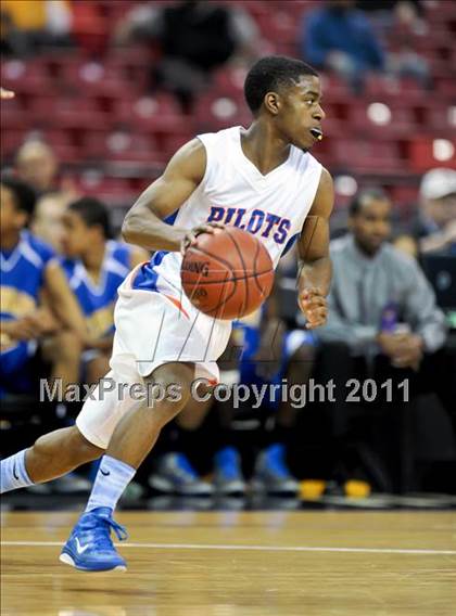 Thumbnail 1 in St. Joseph Notre Dame vs. St. Bernard (CIF State D5 Final) photogallery.