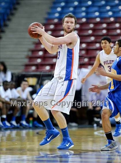Thumbnail 2 in St. Joseph Notre Dame vs. St. Bernard (CIF State D5 Final) photogallery.