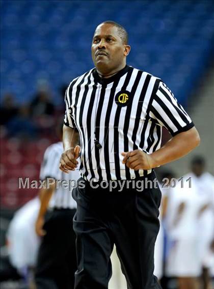 Thumbnail 2 in St. Joseph Notre Dame vs. St. Bernard (CIF State D5 Final) photogallery.