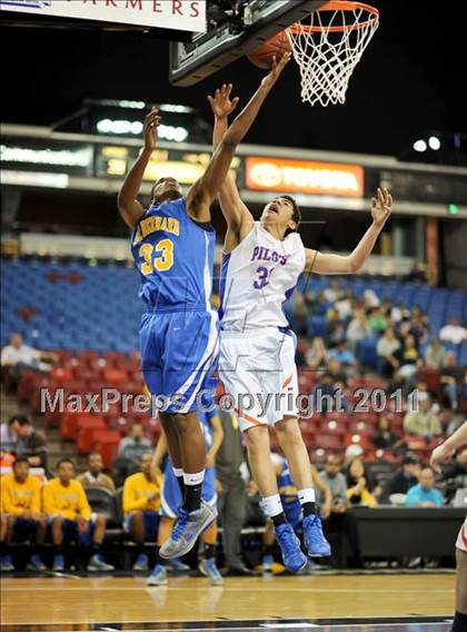 Thumbnail 2 in St. Joseph Notre Dame vs. St. Bernard (CIF State D5 Final) photogallery.