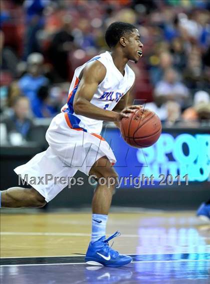 Thumbnail 2 in St. Joseph Notre Dame vs. St. Bernard (CIF State D5 Final) photogallery.