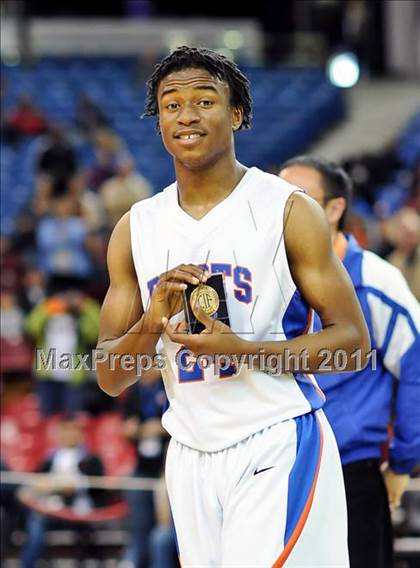 Thumbnail 3 in St. Joseph Notre Dame vs. St. Bernard (CIF State D5 Final) photogallery.