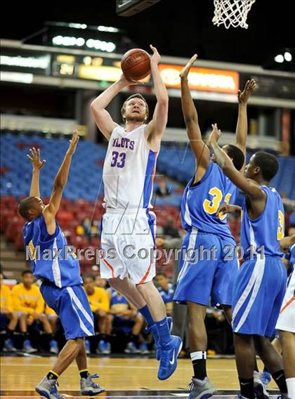 Thumbnail 3 in St. Joseph Notre Dame vs. St. Bernard (CIF State D5 Final) photogallery.